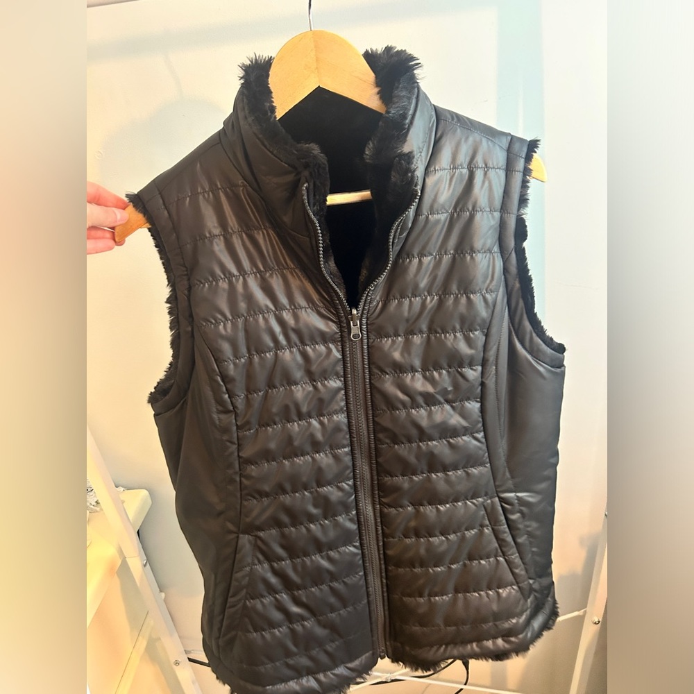 Reversible vest